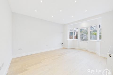 3 bedroom semi-detached house to rent, Howberry Road, Edgware, HA8