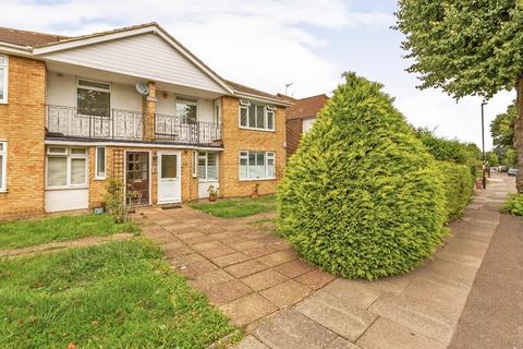 2 bedroom maisonette for sale, Bramley Road, London N14