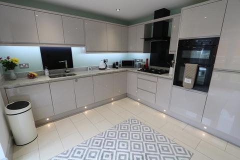 3 bedroom end of terrace house to rent, Parish Mews, Hampton in Arden B92