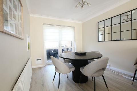 3 bedroom semi-detached house for sale, Colnbrook, Slough