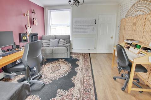3 bedroom semi-detached house for sale, Wisbech Road, March PE15