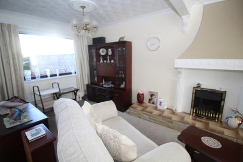 3 bedroom semi-detached house for sale, Coupe Grove, Normanton
