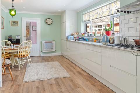 3 bedroom bungalow for sale, Trevor Close, Laceby, N.E.Lincolnshire, DN37