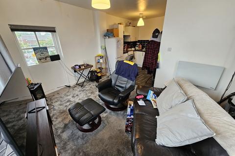 2 bedroom apartment to rent, Market Street, Heywood, OL10 4LY