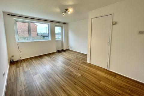 2 bedroom end of terrace house to rent, Swallowdale Road, Melton Mowbray