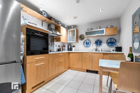 2 bedroom apartment for sale, Lynton Court, Century Wharf, Cardiff Bay, Cardiff
