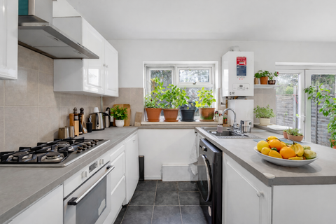 3 bedroom semi-detached house for sale, Wellington Road South, Hounslow TW4