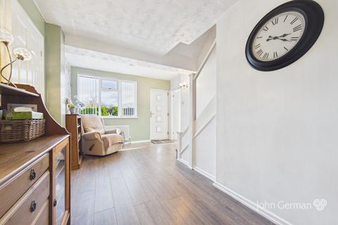undefined, Heath Road, Uttoxeter