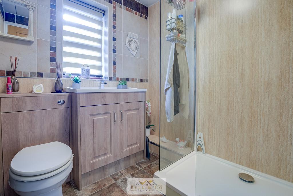 Bathroom 1.1