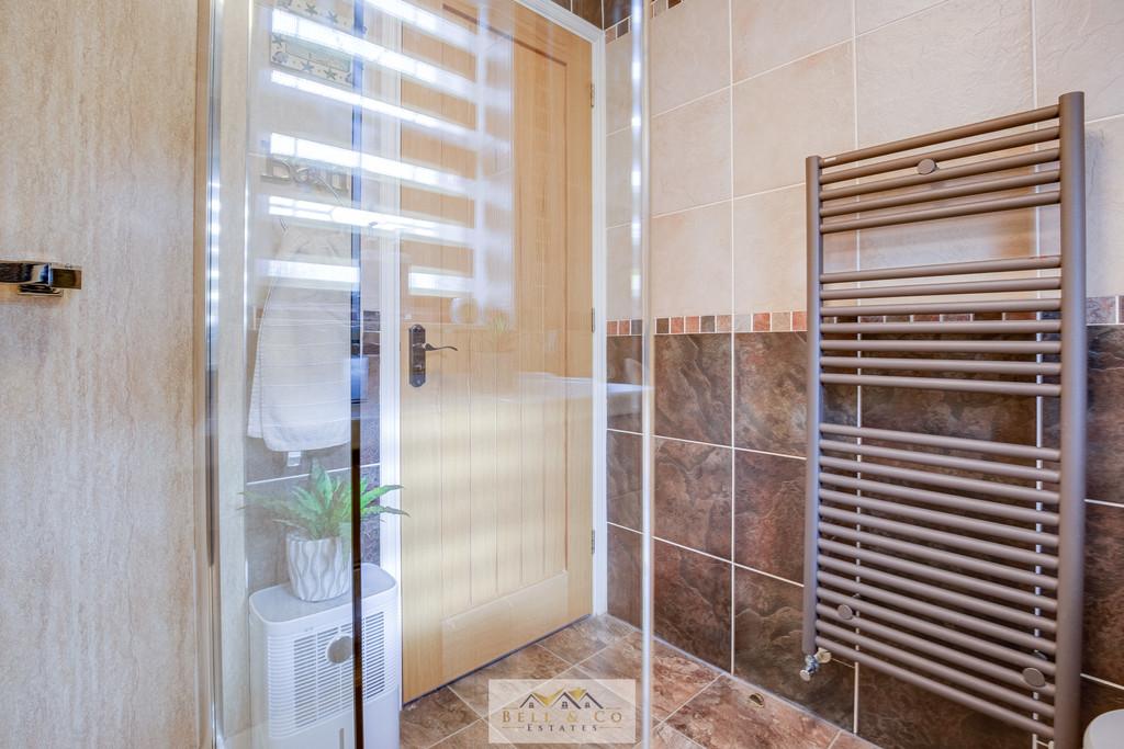 Bathroom 1.2