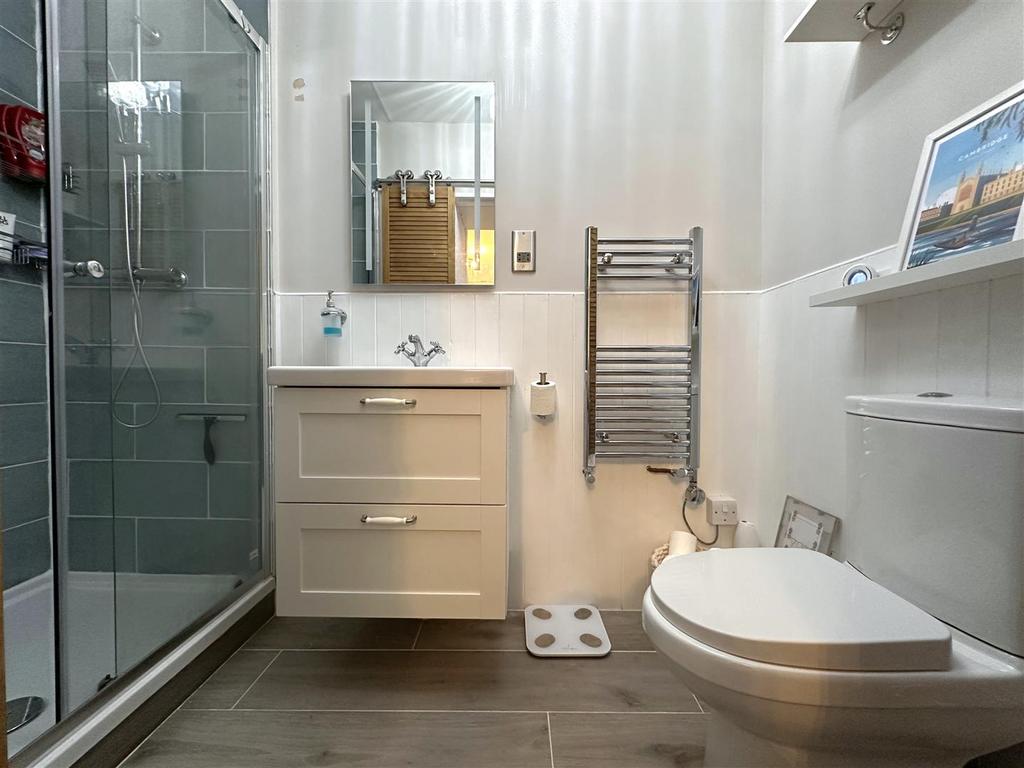 En-Suite Shower Room 992
