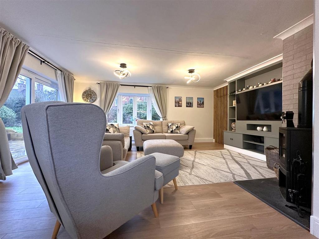 Living Area 118