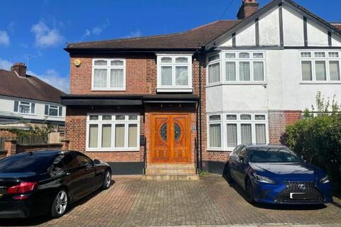 4 bedroom terraced house to rent, Alders Road,  Edgware, HA8