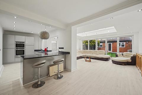 4 bedroom terraced house to rent, Alders Road,  Edgware, HA8