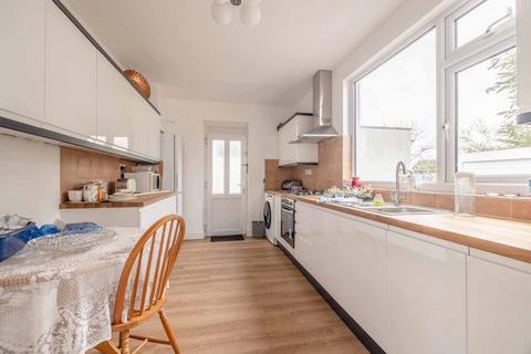 undefined, Lawn Close, Datchet  SL3