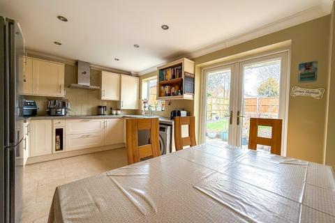 3 bedroom detached house for sale, Falmouth Close, Nailsea, North Somerset, BS48
