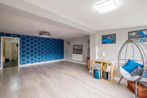3 bedroom terraced house for sale, Briscoe Road, Basildon SS13