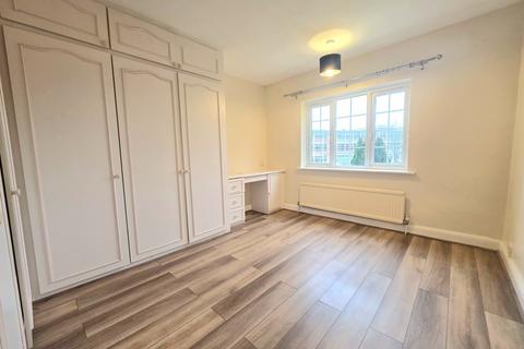 2 bedroom apartment to rent, Woodcock Hill, Harrow