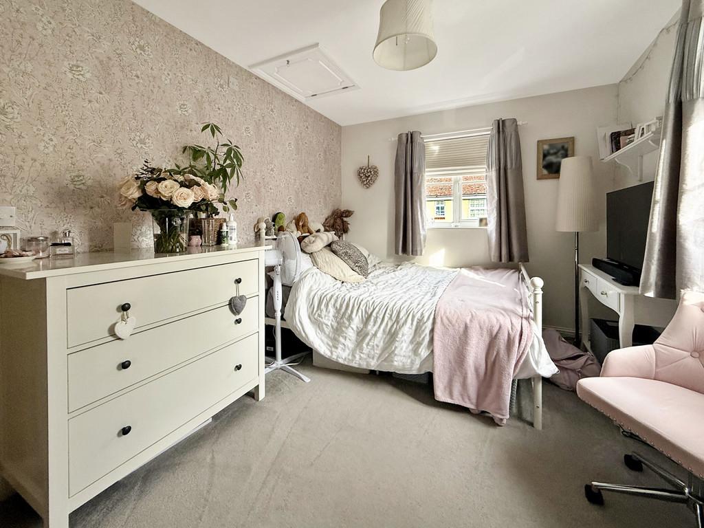 7 Shepherd bedroom (4)