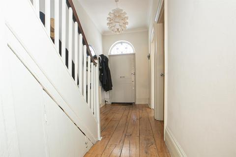 3 bedroom end of terrace house for sale, Addington Square, Camberwell, SE5