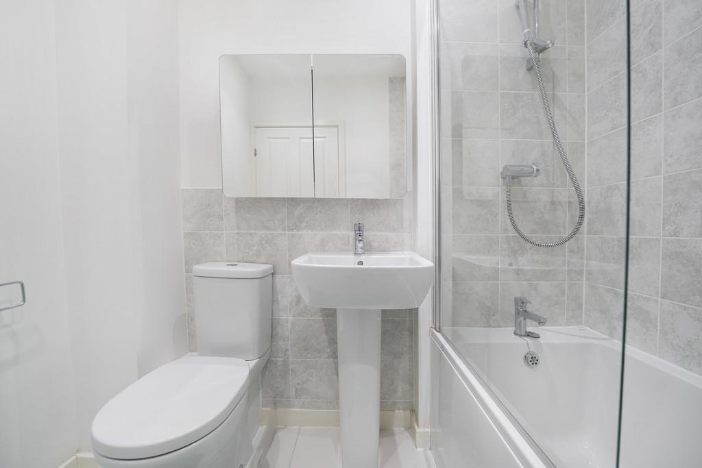 5 Duffy Avenue - r NEt Rds CRl Vuq0ks Oy4 U