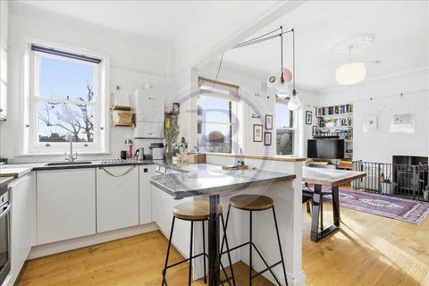 4 bedroom flat for sale, Lady Somerset Road, London