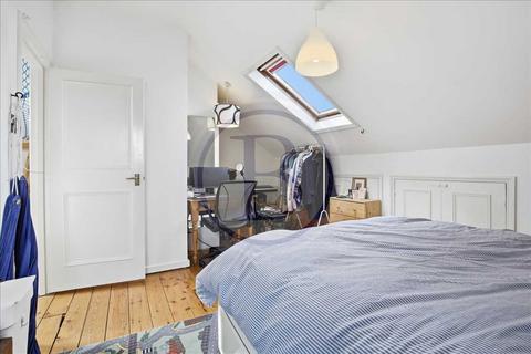 4 bedroom flat for sale, Lady Somerset Road, London