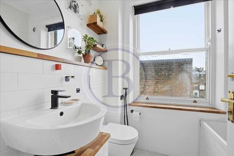 4 bedroom flat for sale, Lady Somerset Road, London