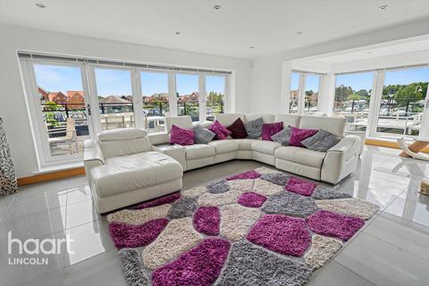 2 bedroom townhouse for sale, The Quays, Burton Waters