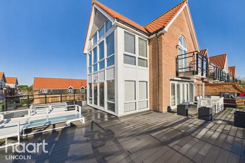 2 bedroom townhouse for sale, The Quays, Burton Waters