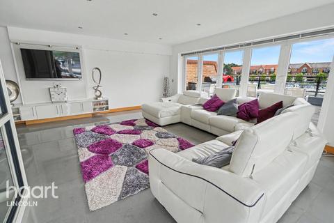 2 bedroom townhouse for sale, The Quays, Burton Waters