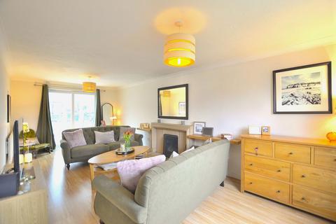 undefined, Apple Tree Close, Gloucester GL4