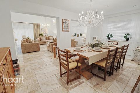 4 bedroom detached bungalow for sale, Lincoln Road, Dunholme