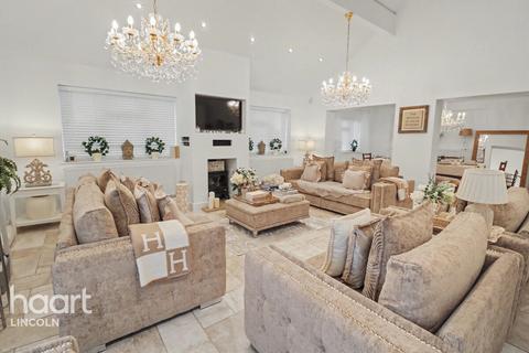 4 bedroom detached bungalow for sale, Lincoln Road, Dunholme