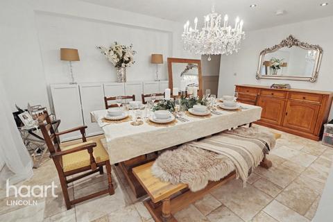4 bedroom detached bungalow for sale, Lincoln Road, Dunholme