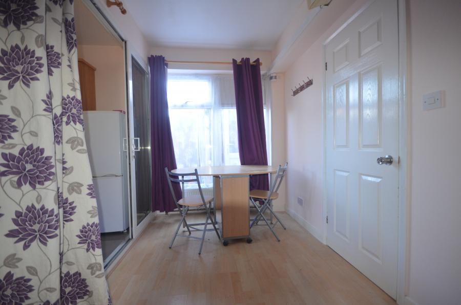 Studio Flat
