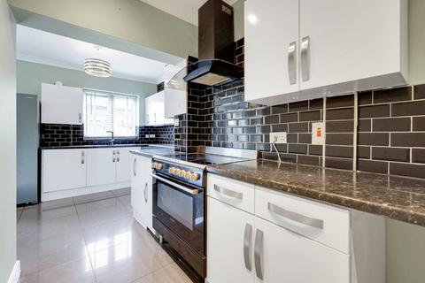 undefined, Brackendale Avenue, Basildon