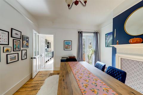 3 bedroom terraced house for sale, Queen Street, Broadwater, Worthing, West Sussex, BN14 7BH
