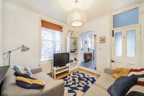 3 bedroom flat to rent, Effra Mansions, London SW2