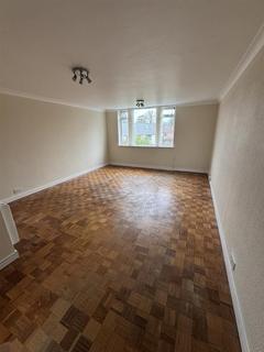 2 bedroom flat for sale, Boreham Holt, Elstree, Hertfordshire