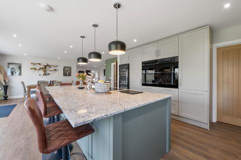 4 bedroom detached house for sale, Bethersden Road, Smarden TN27