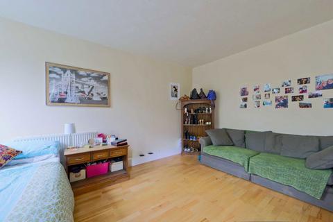 2 bedroom flat to rent, Wolseley Street, London SE1