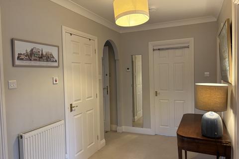 3 bedroom flat to rent, East London Street, Edinburgh EH7