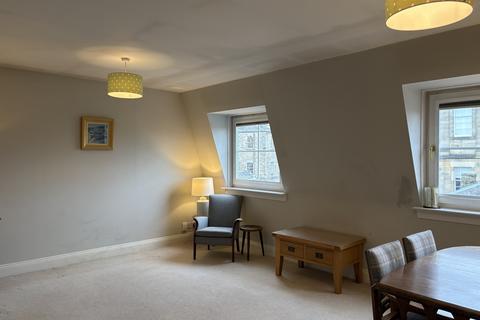 3 bedroom flat to rent, East London Street, Edinburgh EH7