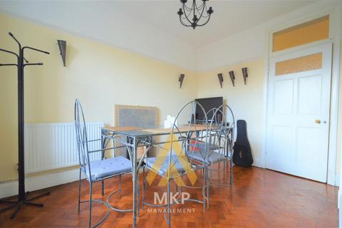 3 bedroom flat to rent, Hagley Court, Edgbaston, Birmingham B16