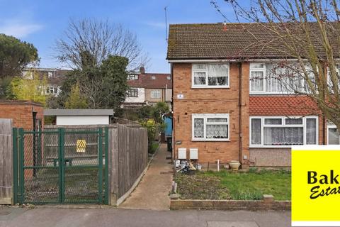 2 bedroom maisonette for sale, Margaret Way, Redbridge IG4