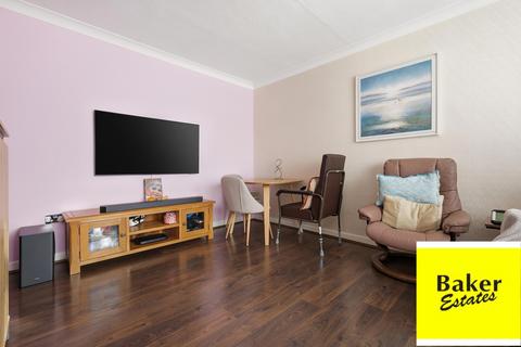 2 bedroom maisonette for sale, Margaret Way, Redbridge IG4