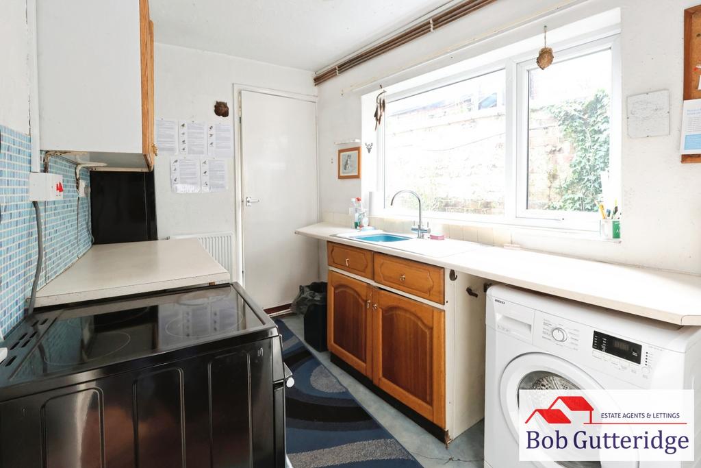 Fitted kitchen