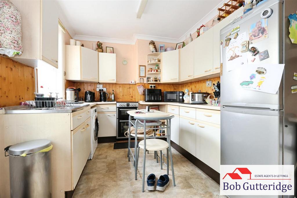 Fitted kitchen