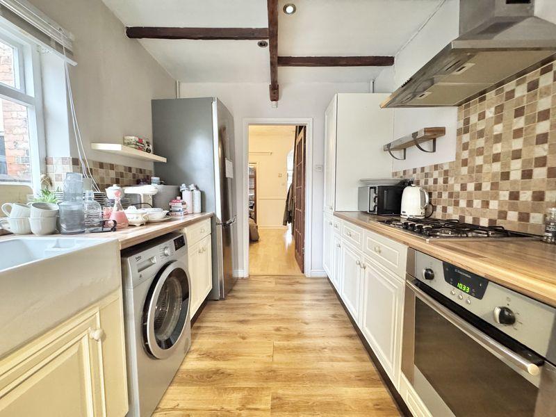 Kitchen alt view